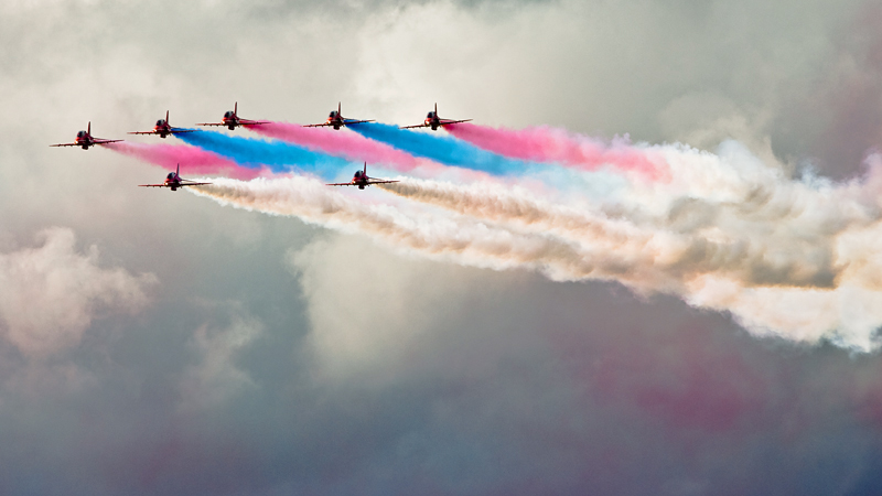 225_Fairford RIAT_Red Arrows na British Aerospace Hawk T1.jpg